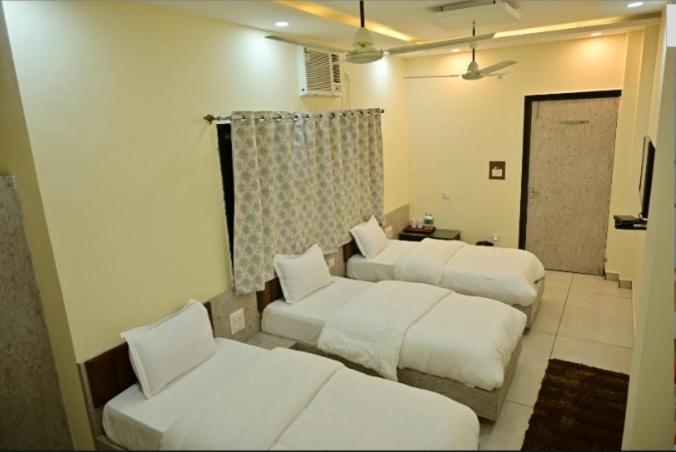 Hotel Raghuveer Inn By Bookingcare Sitapur Muafi Dış mekan fotoğraf